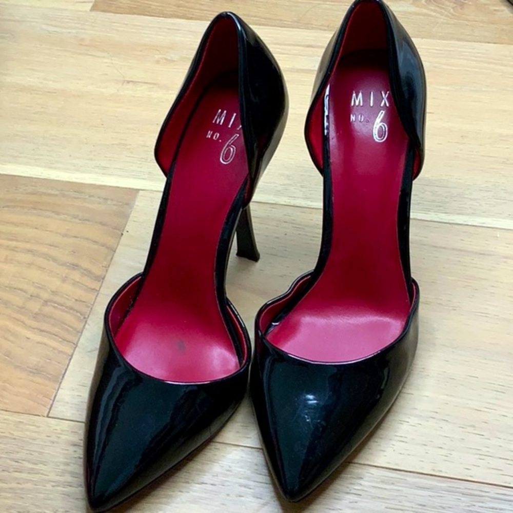 Mix No. 6 Black patent leather pumps